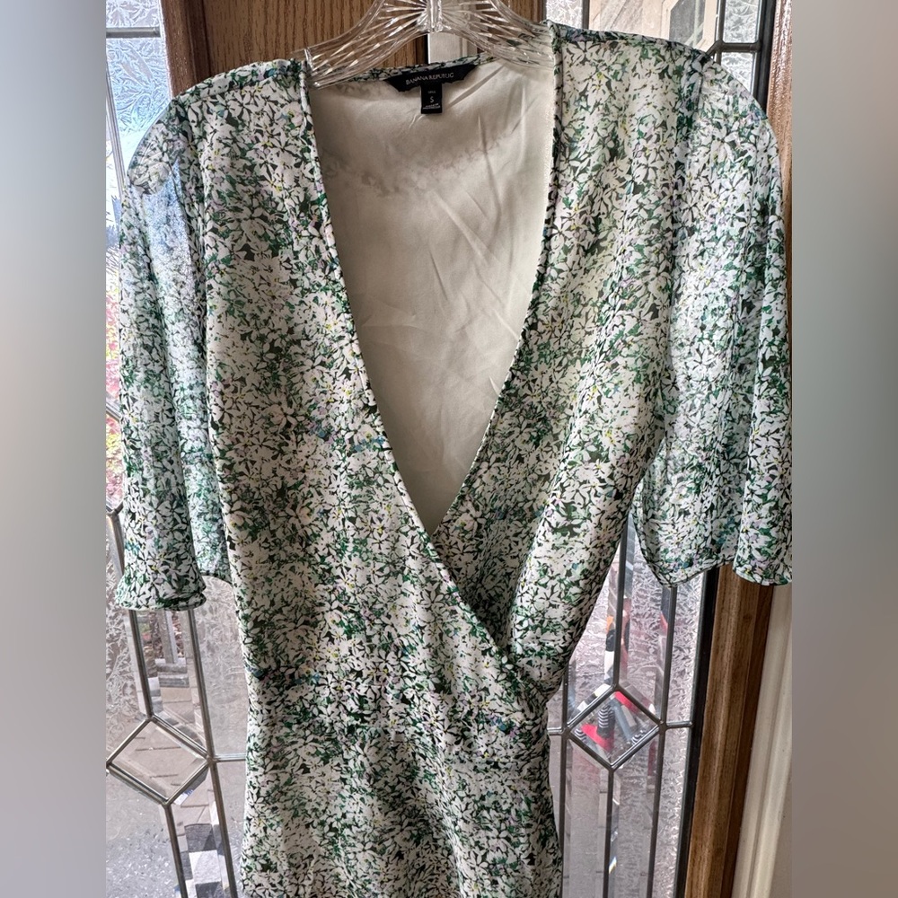 Banana Republic Green and White Floral Wrap Top